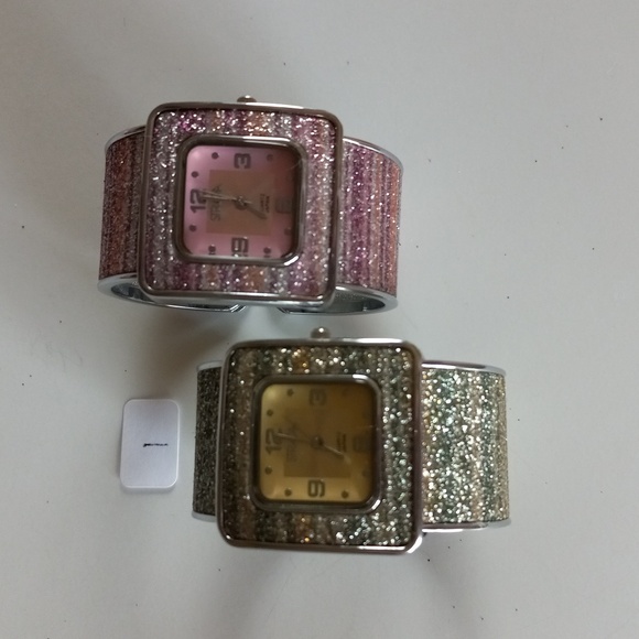 2 Strada Cuff Women's Watches. - Picture 6 of 7